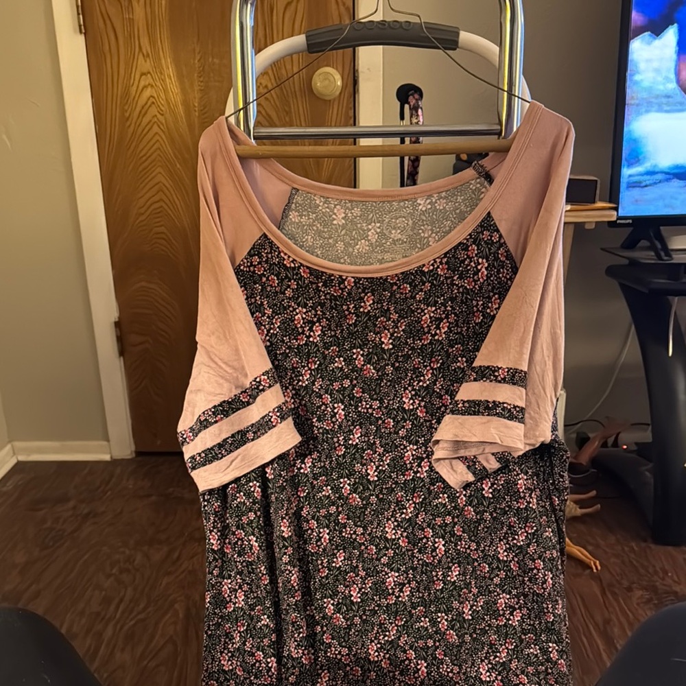 Floral Black and Pink Short Sleeve Tee